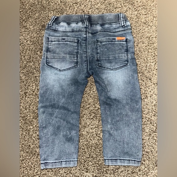 Baby boy light wash distressed jeans - Picture 4 of 5